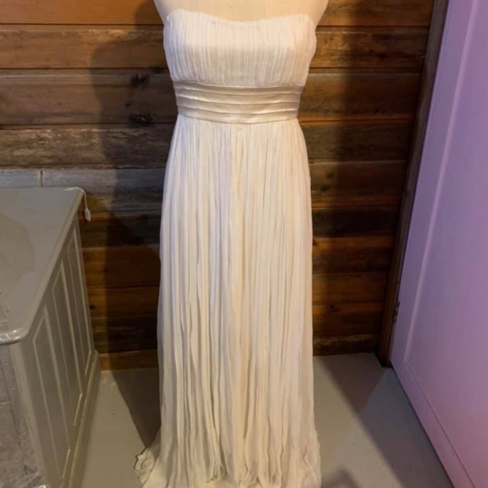 Saja wedding dress